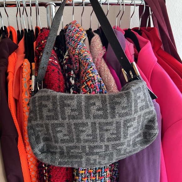 Fendi Grey Wool Baguette - Picture 7 of 13